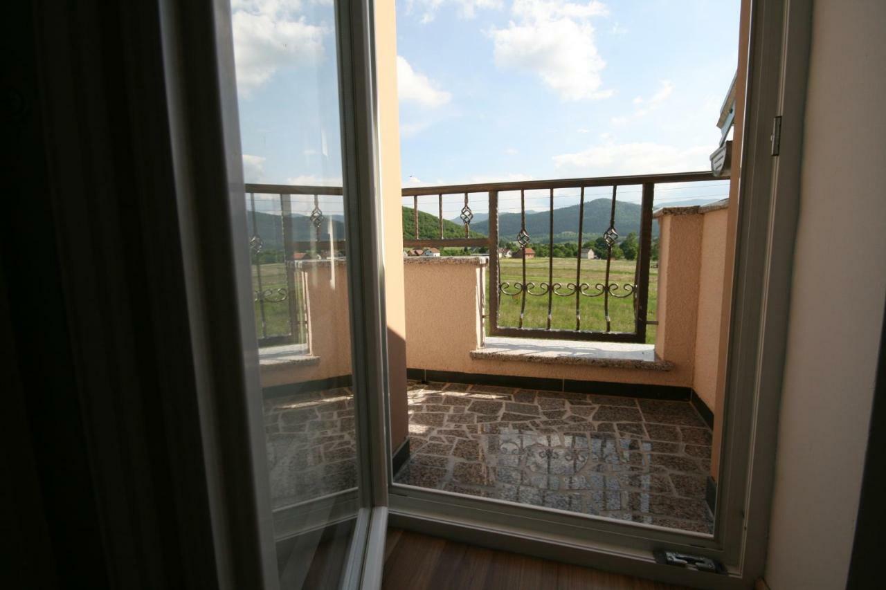 Holiday house Leona Otočac Exterior foto